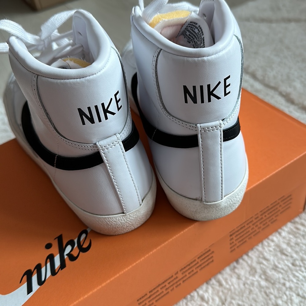 Women’s Nike Blazer Mid ‘77 - Picture 7 of 13